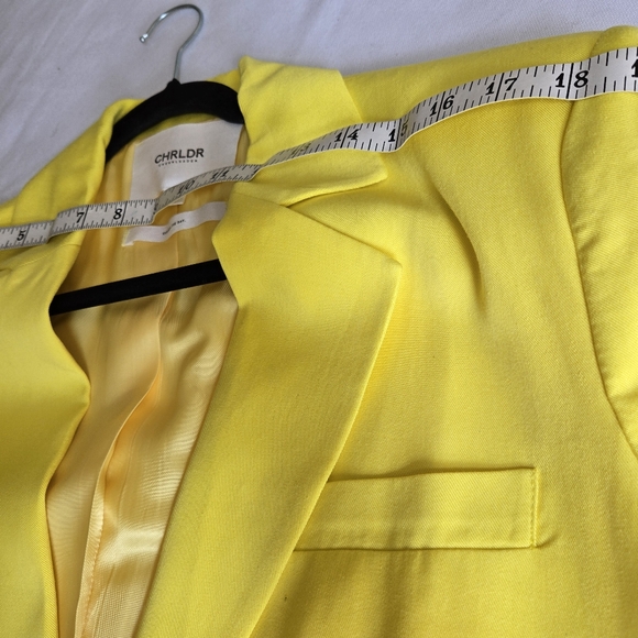 CHRLDR I NWT M Bright Yellow Janet Ovwrsized Lyocell Blazer - Picture 8 of 9